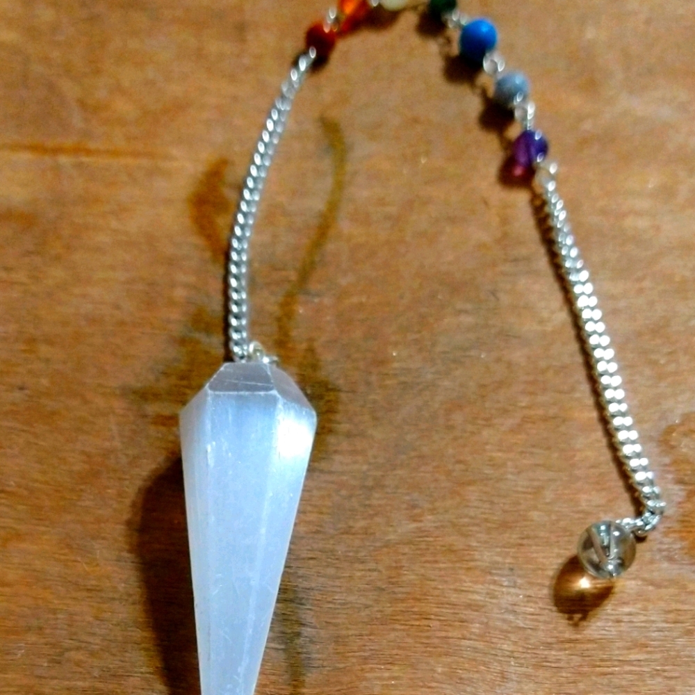 Crystal Pendulum with Silver Chain - Picture 3 of 7